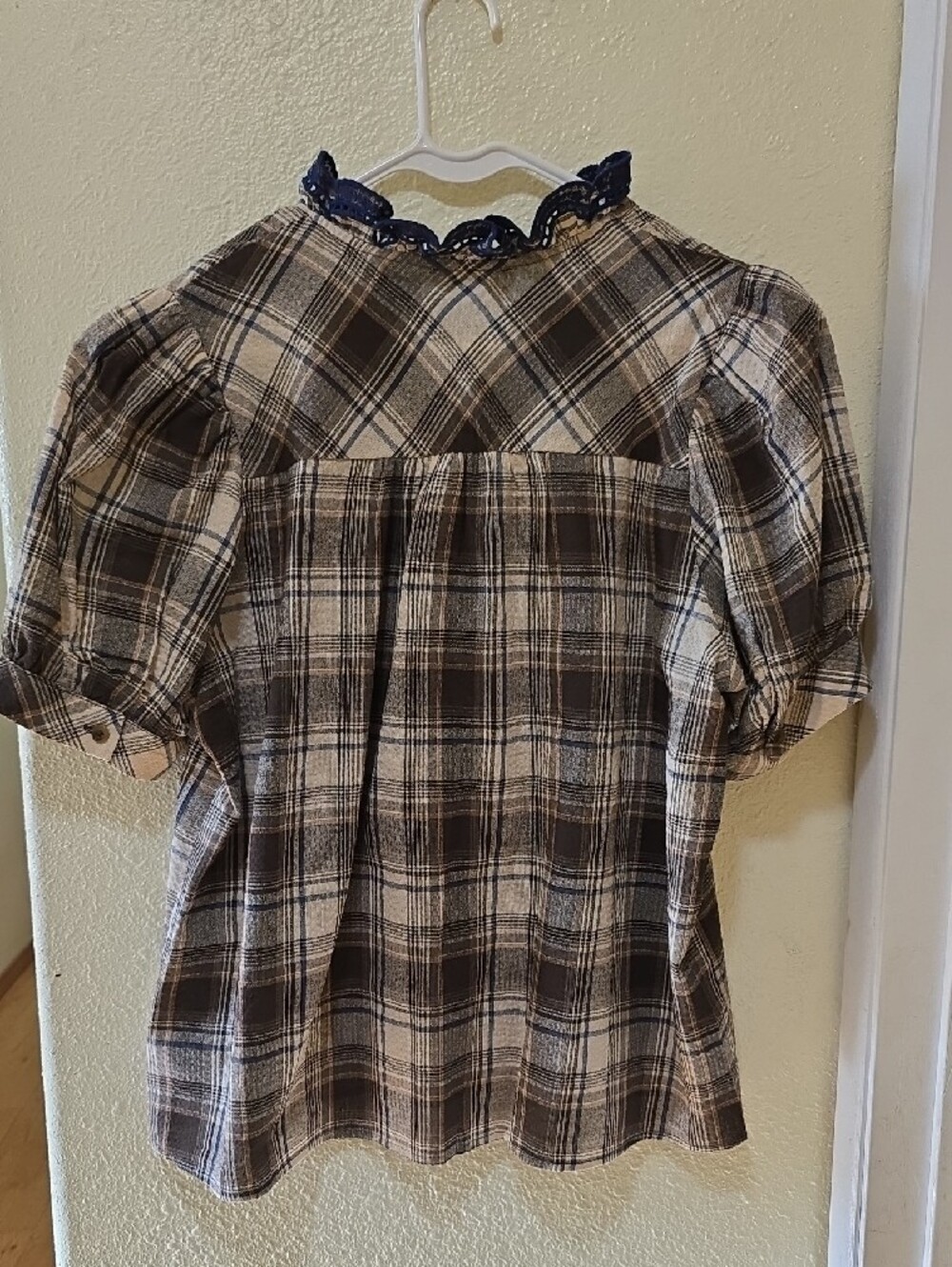 Entro Brown and Cream Plaid Short-Sleeve Top with Navy Lace Trim - Picture 4 of 5